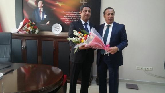 Dilovası Belediyesi Başkanı Sayın Ali Toltar Öğretmenler Günümüzü kutladı.