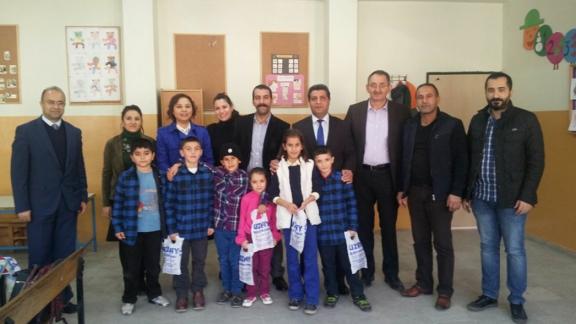 Dilovası İlçe Milli Eğitim Müdürü Murat Balay 3 Aralık Dünya Engelliler Gününde Engelli öğrencilerimizi ziyaret etti.
