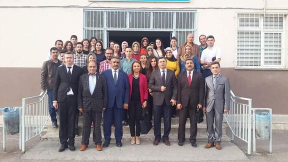 Dilovası Kaymakamı Hulusi Şahin ve İlçe Milli Eğitim Müdürü Murat Balay Akşemseddin İlkokulunu ziyaret etti.